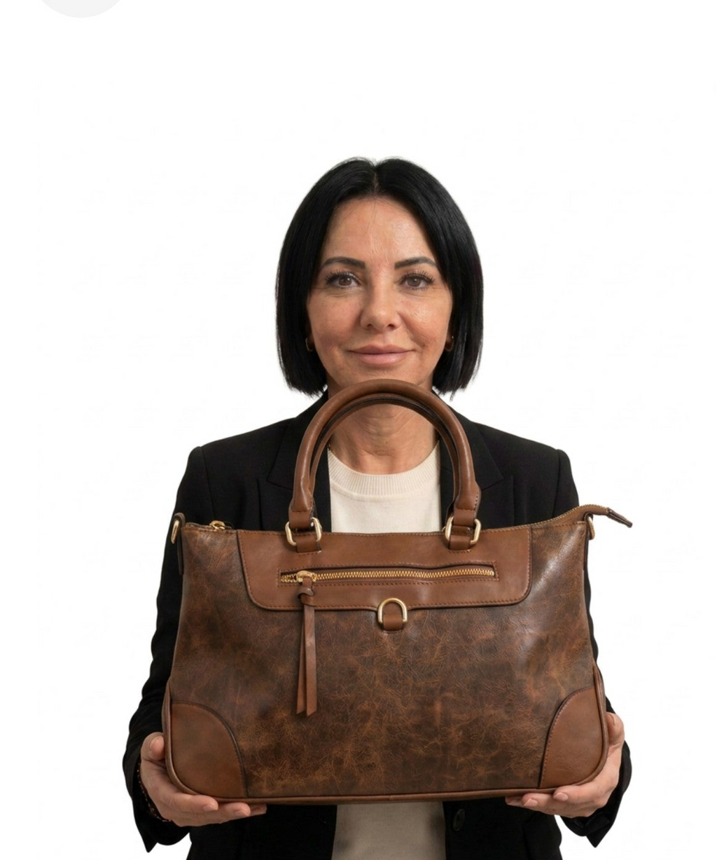 Borsa a mano effetto vintage con dettagli dorati