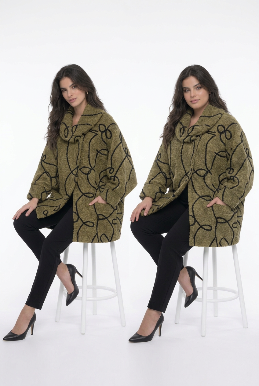 Cappotto verde oliva su modelle slim e curvy
