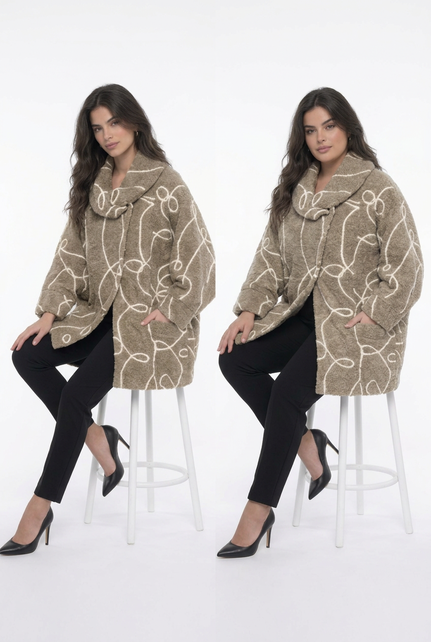 Cappotto tortora chiaro su modelle slim e curvy