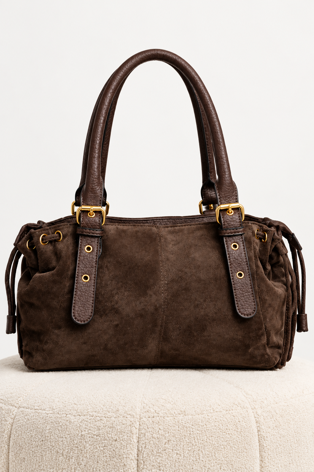 Edizione Limitata Diamond Shop ✨
Lasciati conquistare dal fascino della  borsa Hobo  sofisticata silhouette