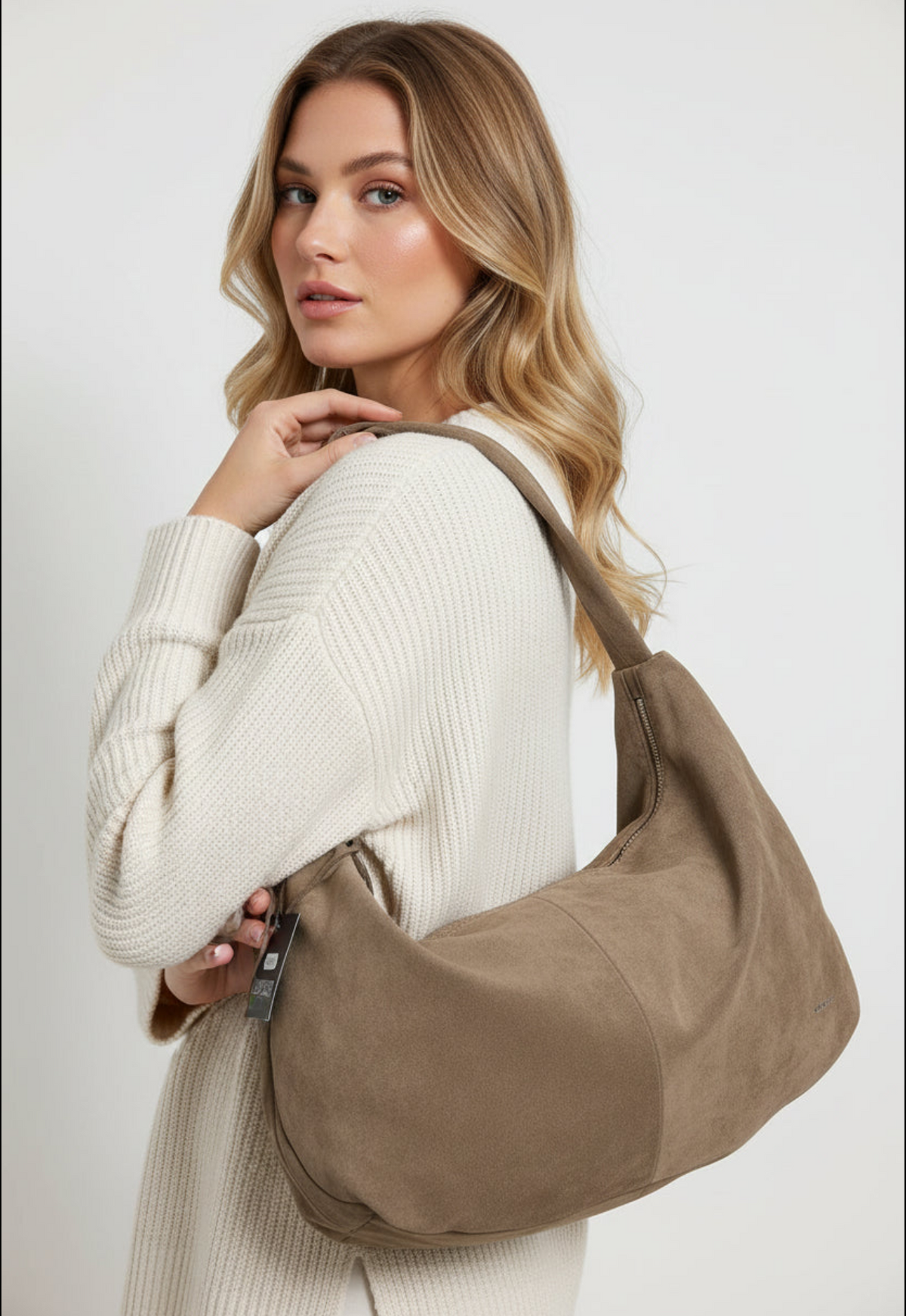 Hobo bag / Borsa a sacca a mezzaluna Tua a soli €39,00🛍️ acquista ora  per farla subito tua prima che vada esaurita!